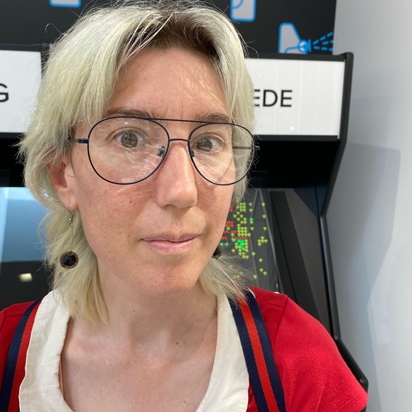 Meet your Posher, Heather - Picture 3 of 6